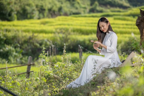 Comment les cinéastes utilisent-ils la symbolique visuelle dans leurs films ?