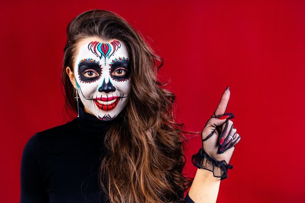 Quelle est l'importance des contes de Grimm dans le folklore européen ?