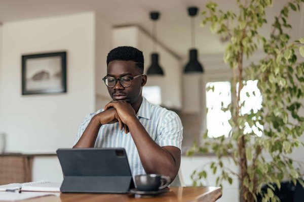 Plateformes de recrutement dédiées à la ville de Fréjus : comment choisir ?
